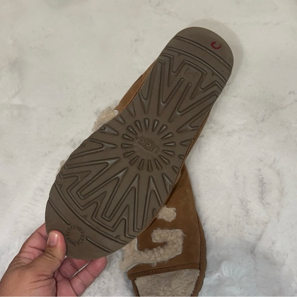 UGG Slip On Sneaker - Picture 6 of 10